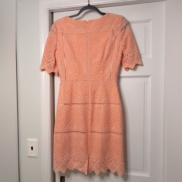 #25 TAHARI • CORAL EYELET • SCALLOPED EDGES DRESS - Picture 2 of 4
